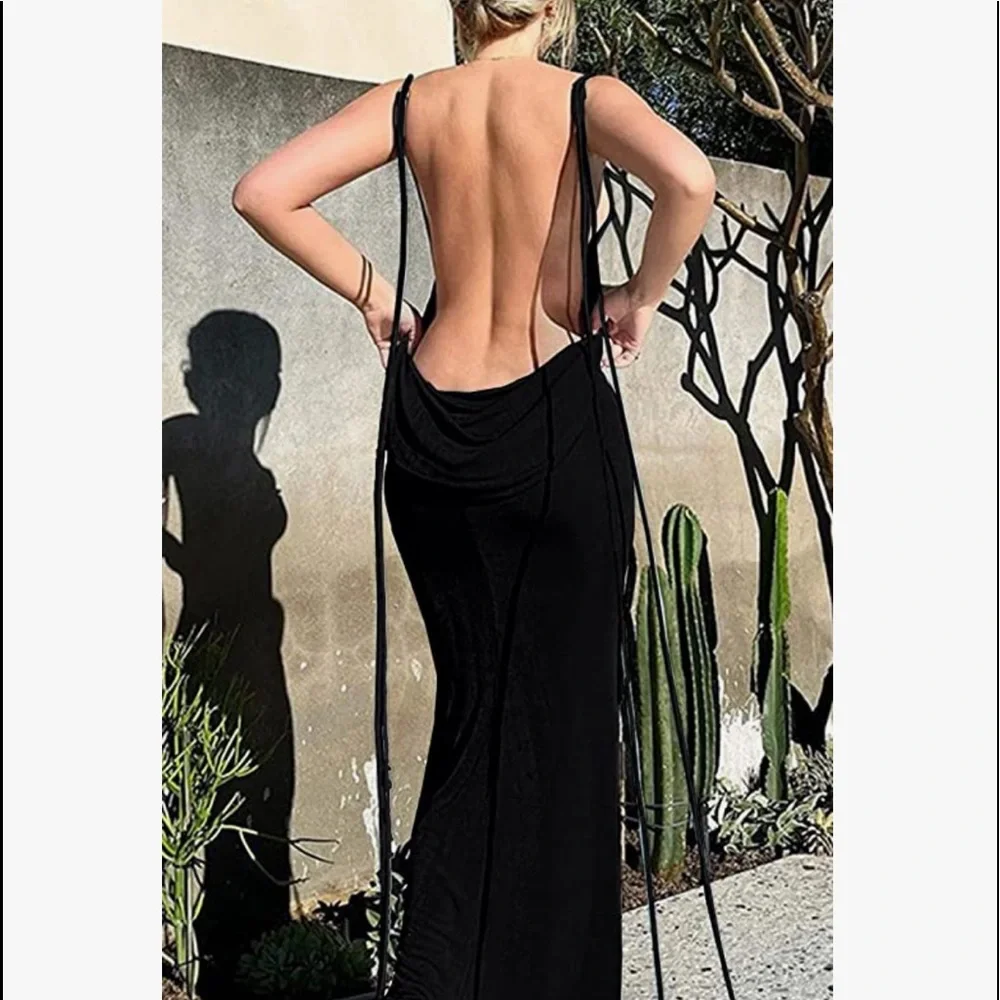Mewmews Fashion | Dresses | Black Backless Maxi Dress Nwot Opted For  Wearing The White As Seen In Pics